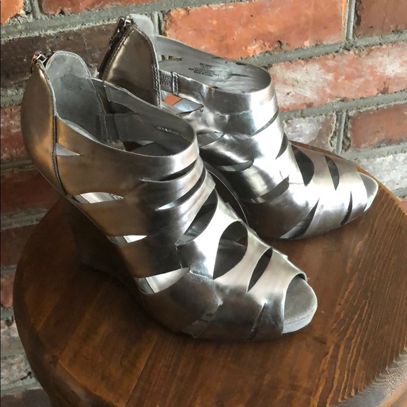 Shoes - Picture 3 of 3